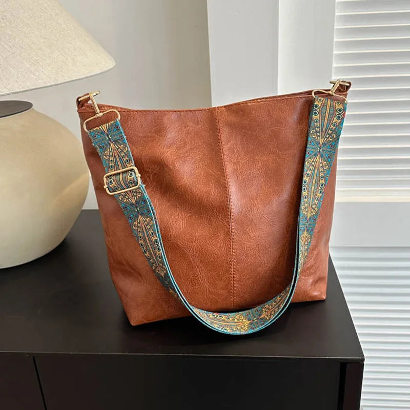 Chelsey’s Vintage Charm | Leather Shoulder Bag - Grace Bags